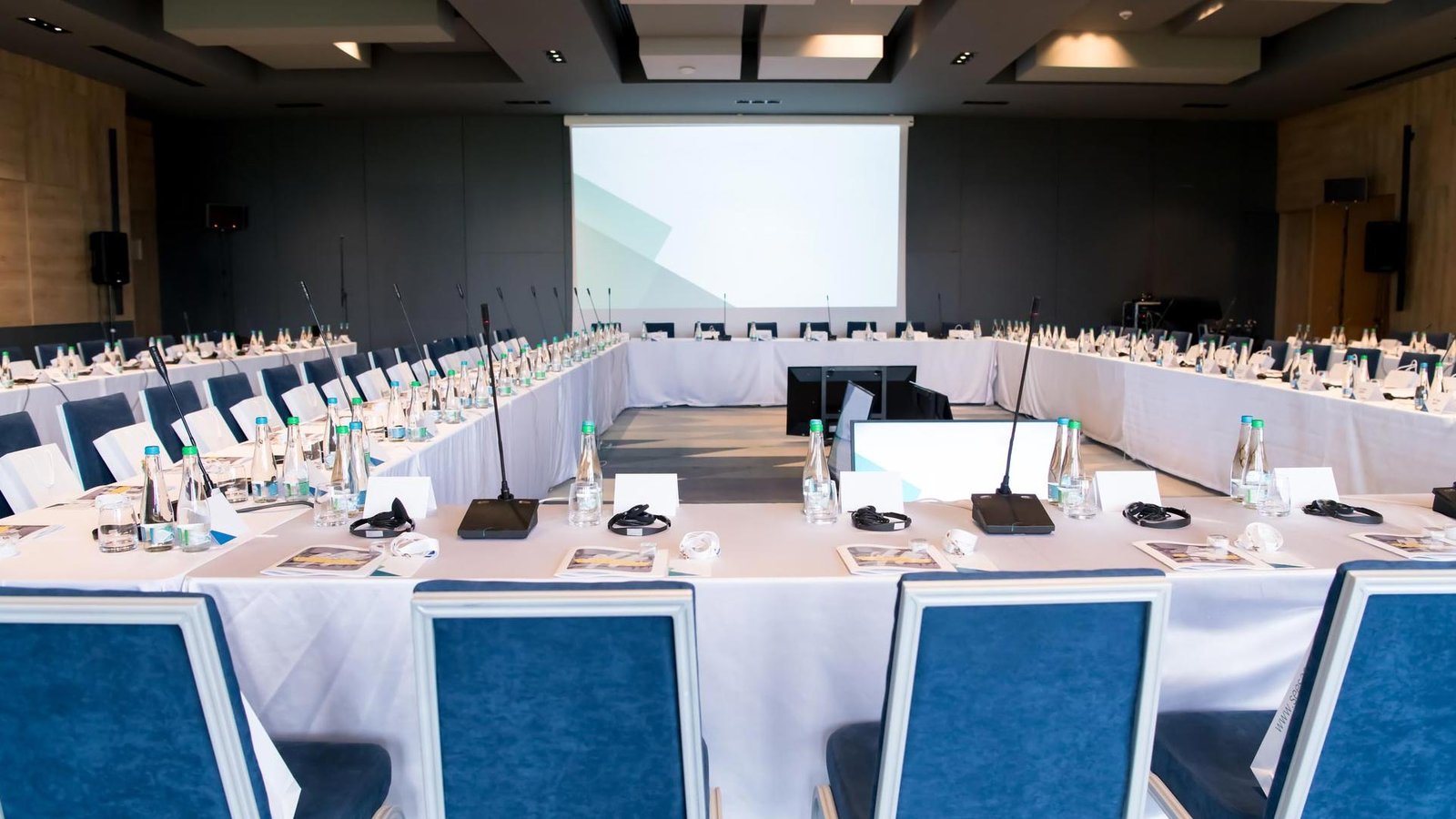 DataGlobal Hub Unveils GDAI 2025 Tracks