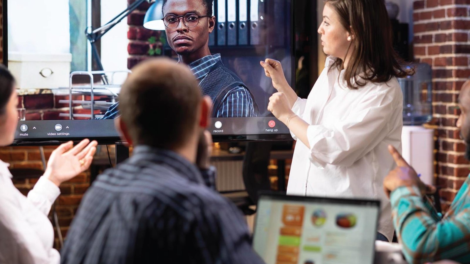 LinkLive AI Hits 1,100 Customers, Driving 78% FCR and 50% Savings