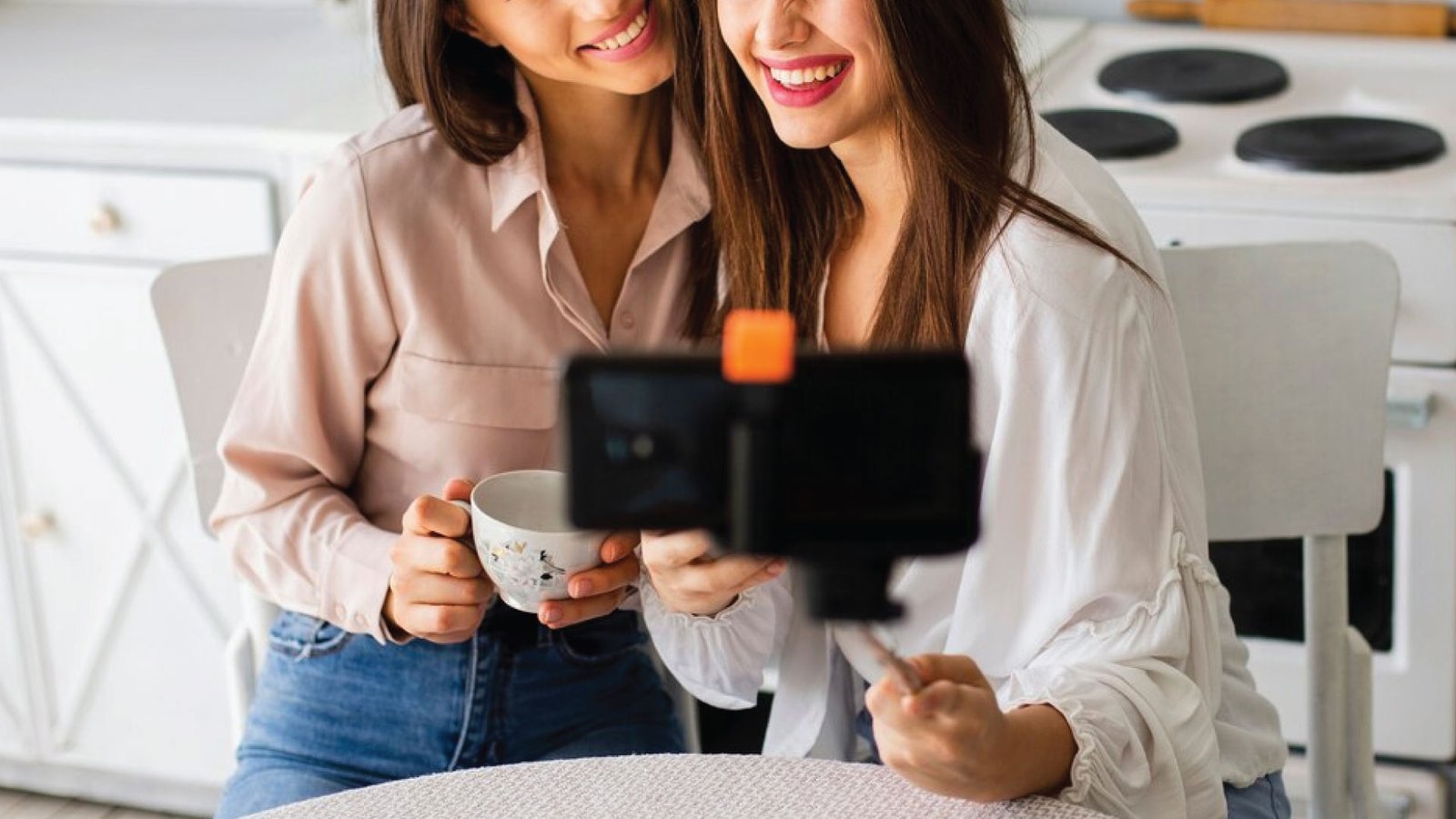 Intention.ly Podcasts Mark Milestones with Leaders’ Stories