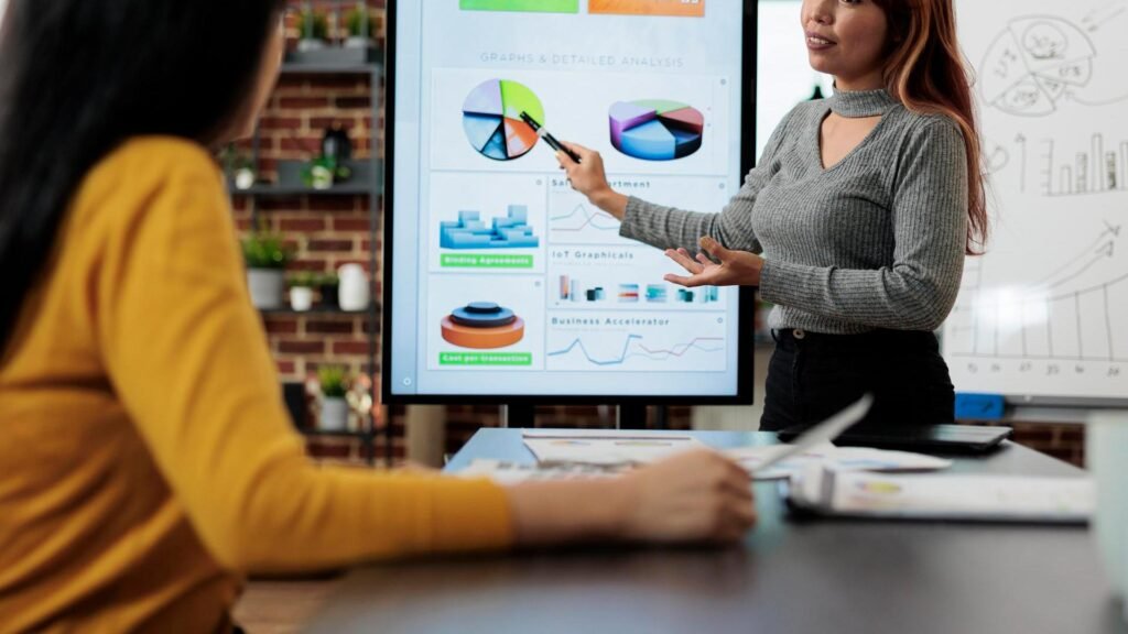 AdRoll Hits Milestone with 200 Brands Using Experian Audiences