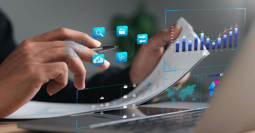 Derek Maxfield Introduces Komigo