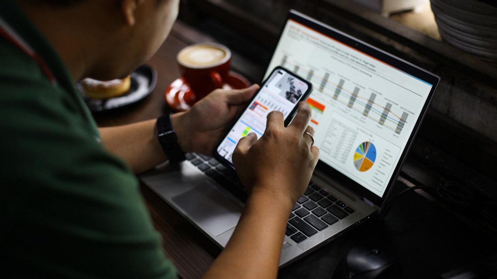 Social Media Overtakes Traditional Channels for Holiday Shopping Inspiration