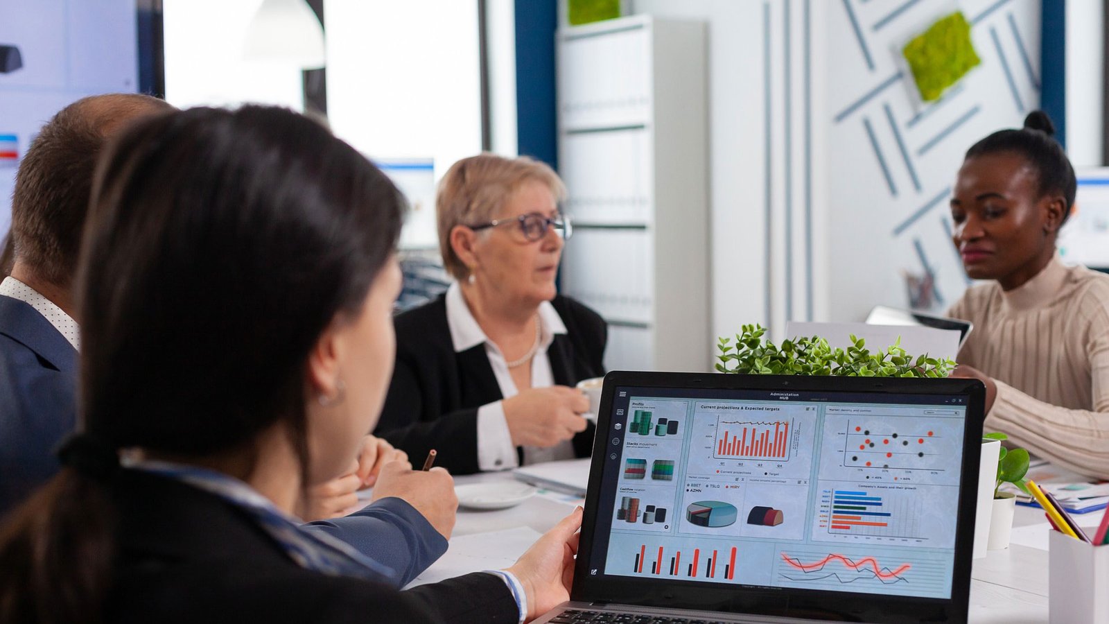 Spiro Expands Global Creative Footprint with Strategic Acquisition of 2Heads