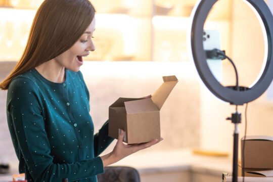 Q1 brand loyalty AI personalization and repeat purchase trends